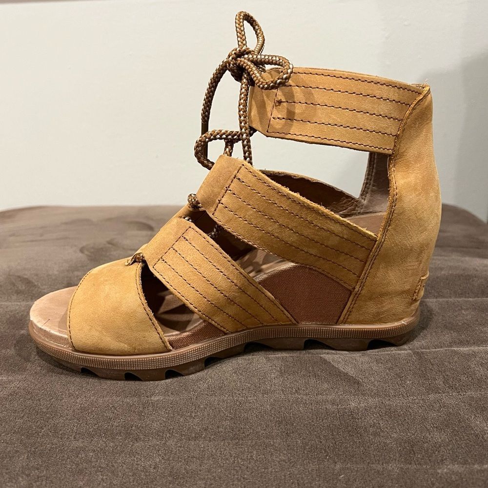 Sorel Joanie II Lace Wedge Sandal Camel Brown Size 9 - Picture 9 of 13